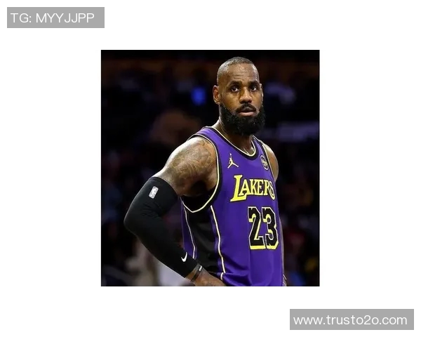 湖人宣布与XXX完成高调地震级交易，球迷震撼不已